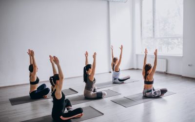Entre yoga et Pilates, votre cœur balance …